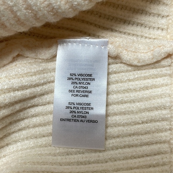 Elie Tahari Mock Neck Sweater Ivory dolman sleeves gold buttons on shoulders L - Picture 14 of 16